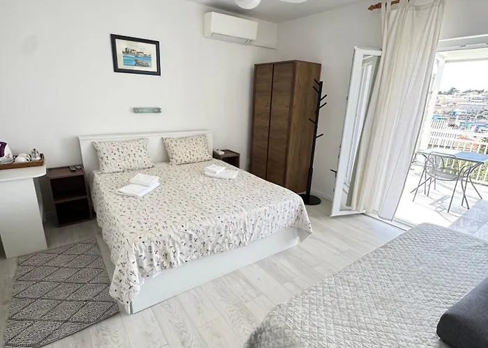 Gasthof Rose On The Island Of Rab Banjol