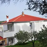 Rose On The Island Of Rab 4* Banjol