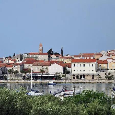Rose On The Island Of Rab 4*